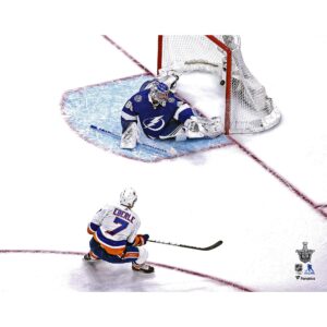 Jordan Eberle New York Islanders Unsigned 2020 Stanley Cup Playoffs Game 5 vs. Tampa Bay Lightning Overtime Game-Winning Goal Photograph